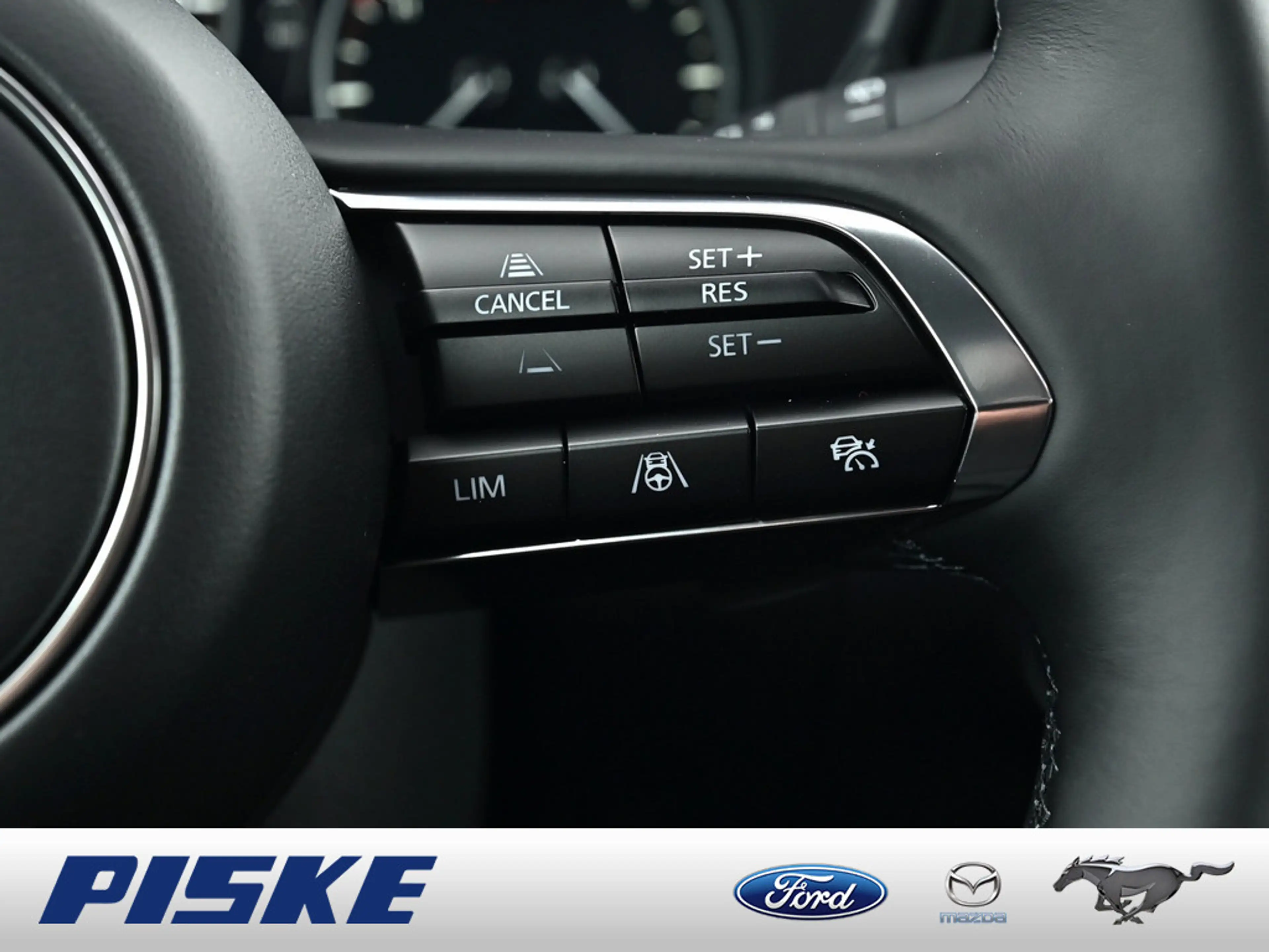Mazda 3 Takumi BOSE NAVI ACC HUD MATRIX-LED 360° — photo 15