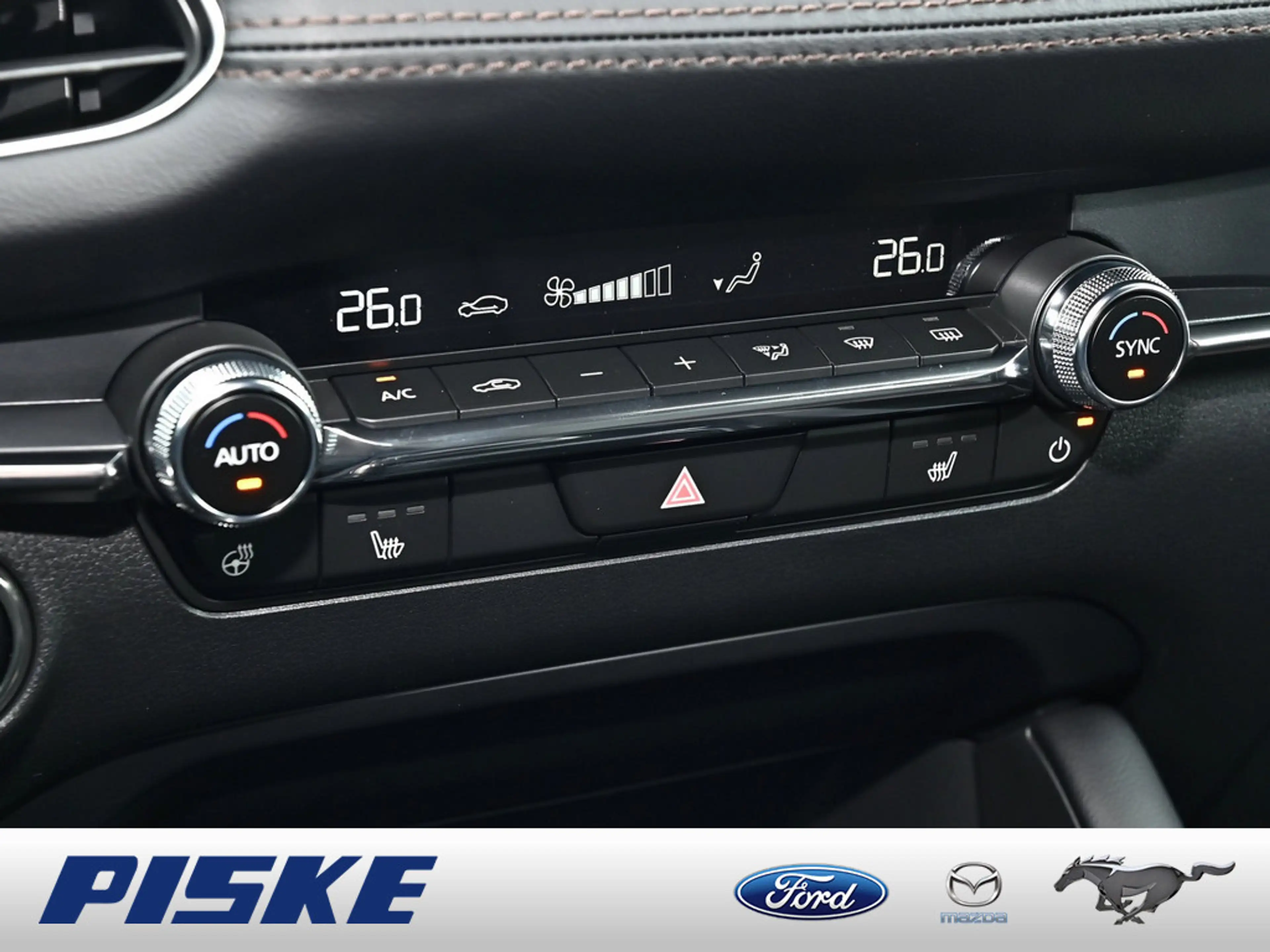 Mazda 3 Takumi BOSE NAVI ACC HUD MATRIX-LED 360° — photo 10