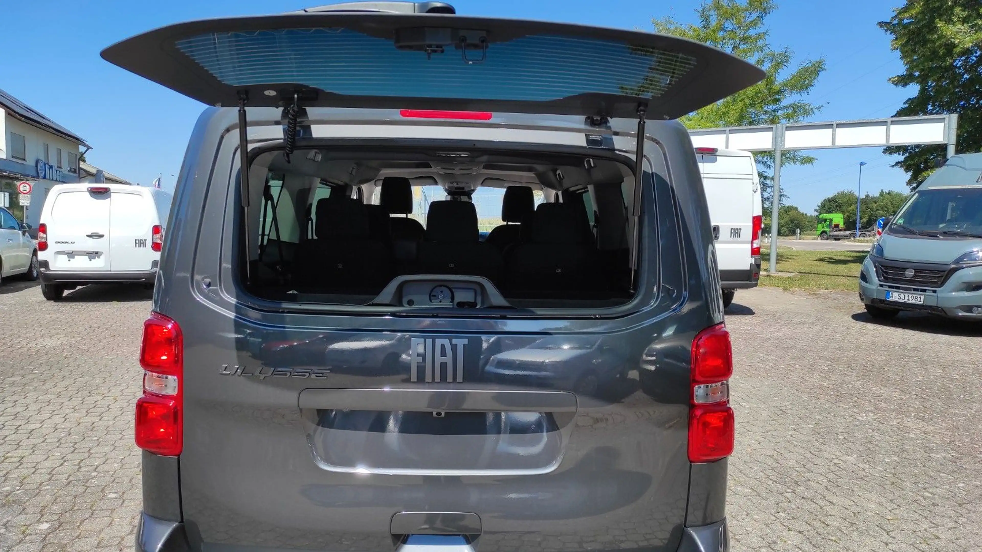 Fiat Ulysse 2.2 ICON 180 AT8 L3 — photo 7