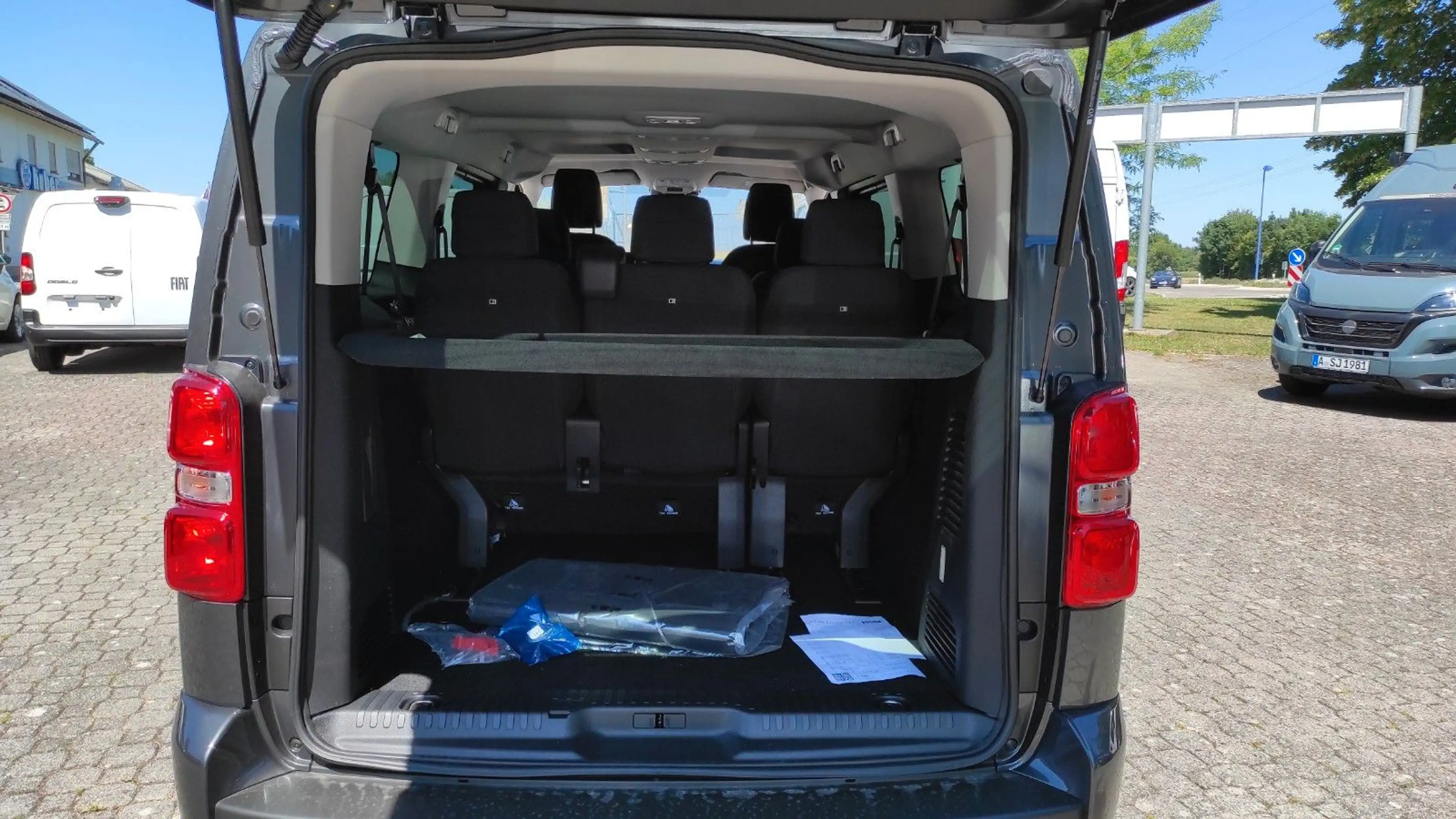 Fiat Ulysse 2.2 ICON 180 AT8 L3 — photo 8