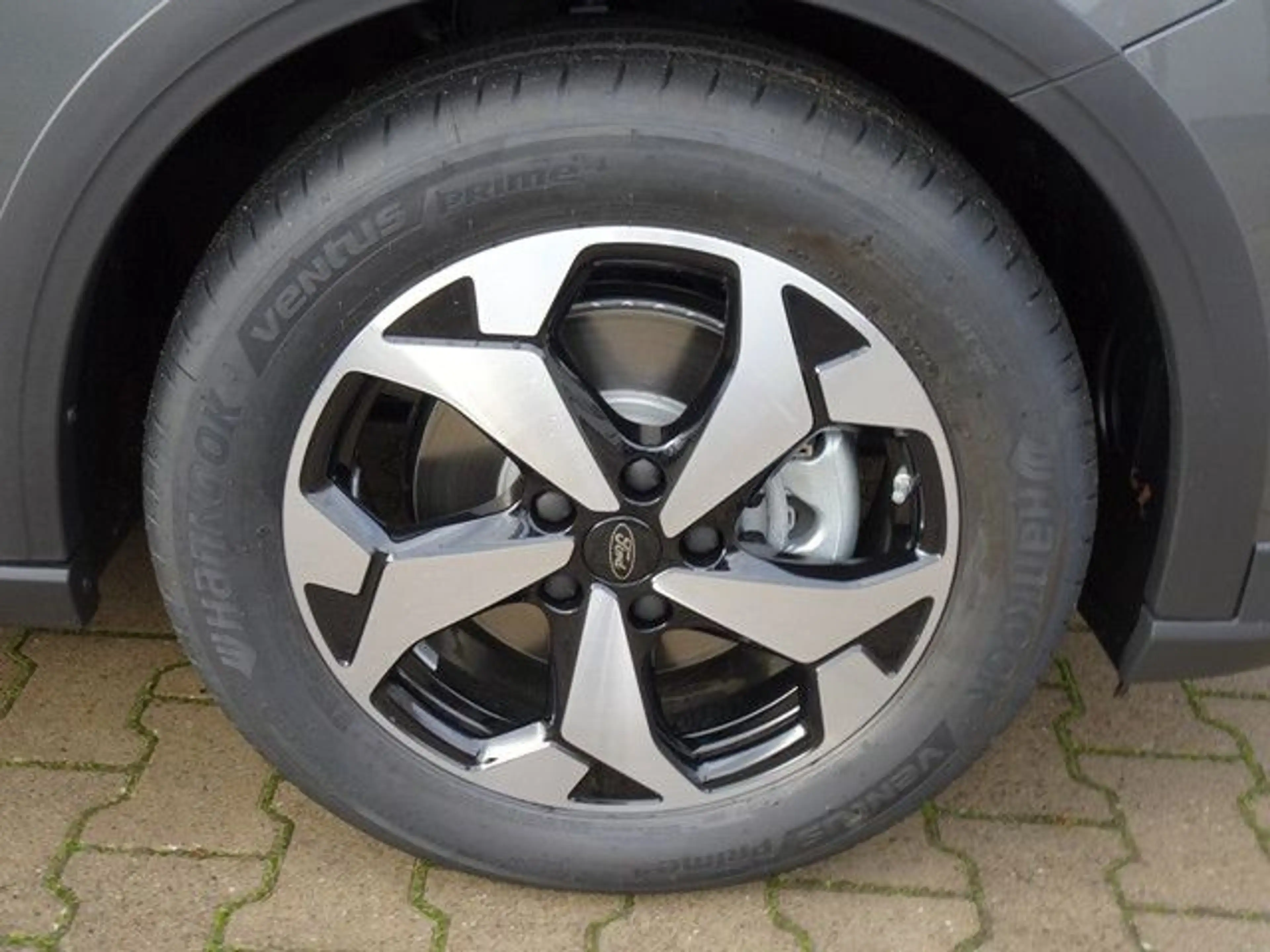 Ford Grand Tourneo Connect Active — photo 9