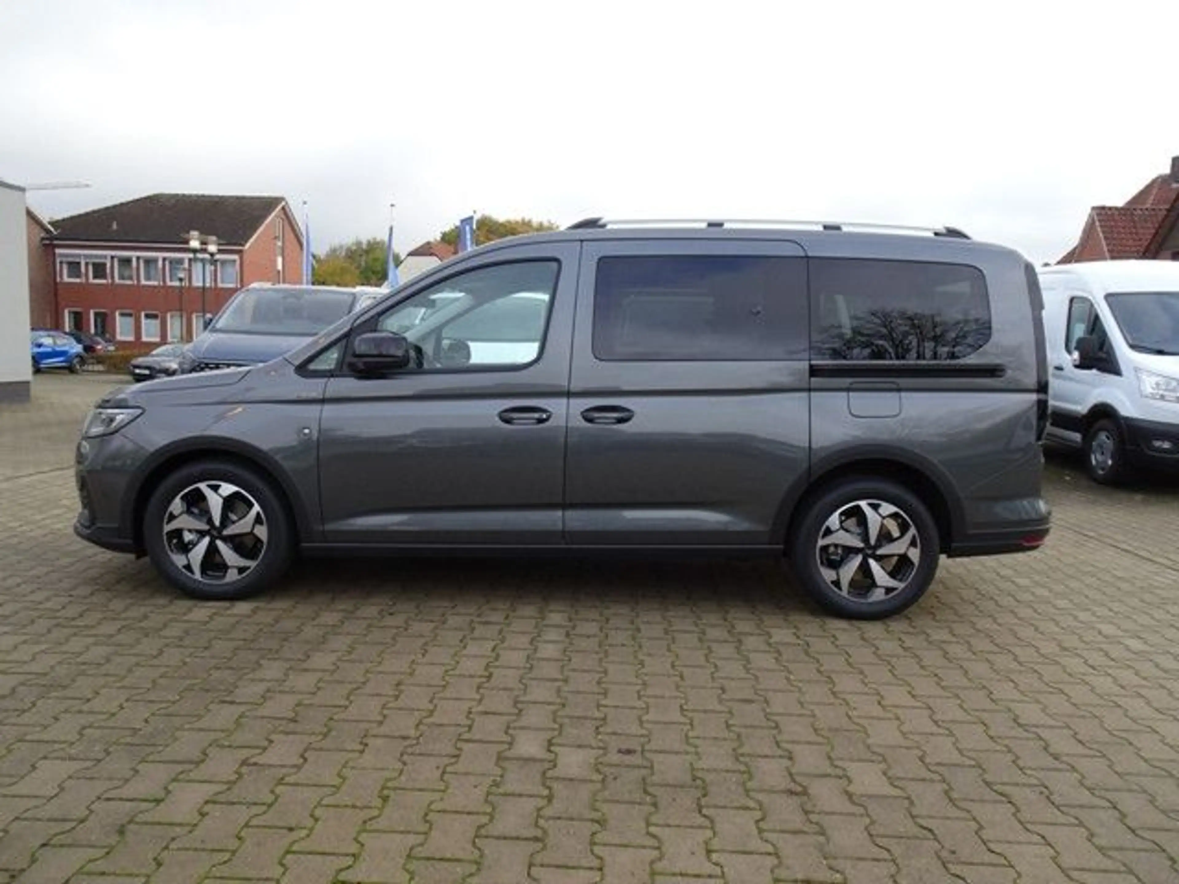 Ford Grand Tourneo Connect Active — photo 7