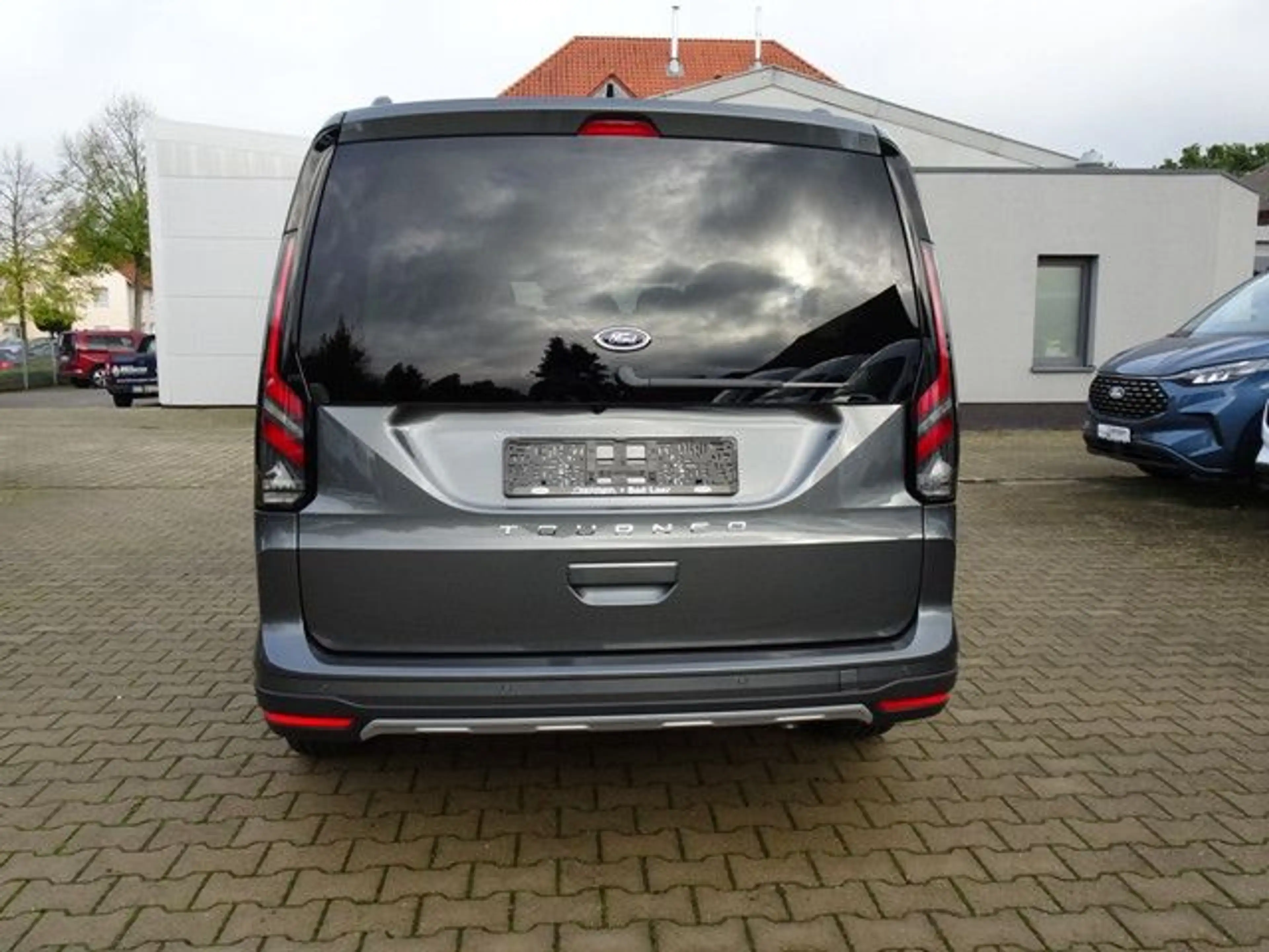 Ford Grand Tourneo Connect Active — photo 5