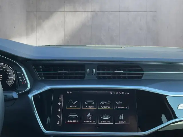 Audi A6 view 15