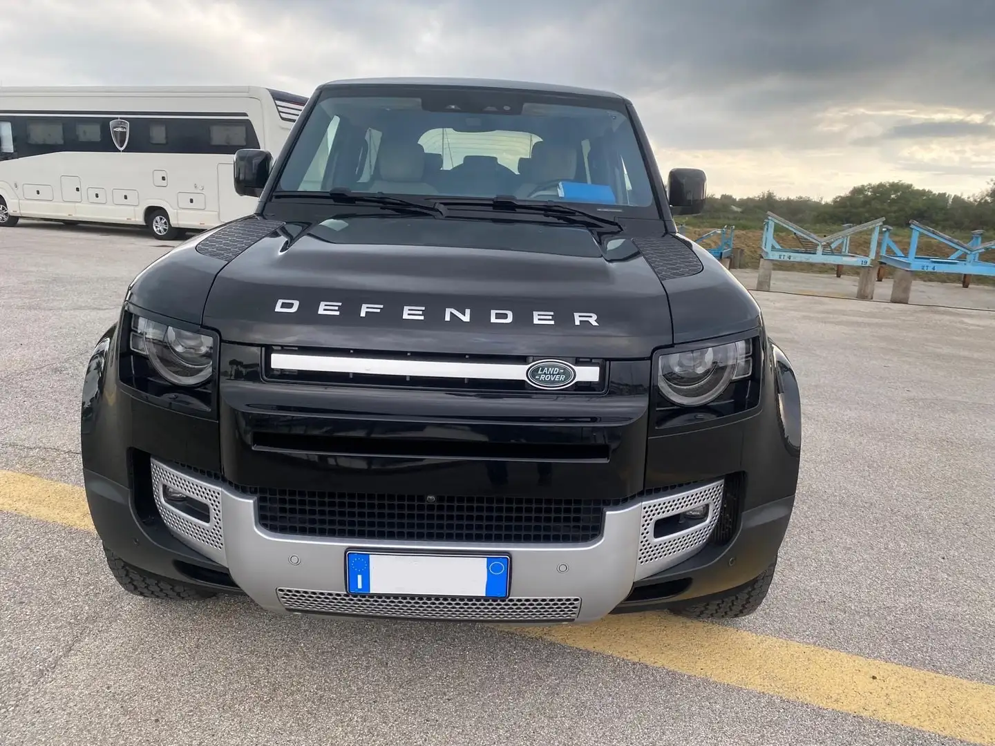 Land Rover Defender 90 3.0d i6 mhev awd 300cv auto - 1