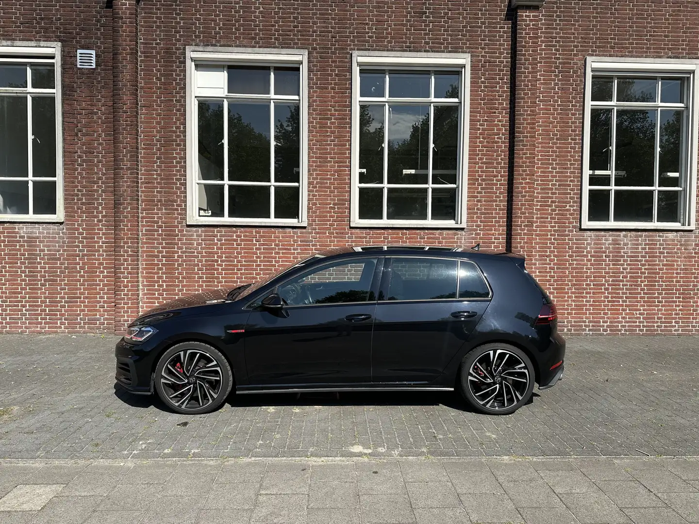 Volkswagen Golf GTI 2.0 TSI  DSG Performance 300PK - 2
