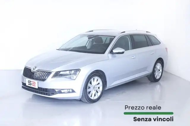 Skoda Superb 2.0 TDI 190 CV SCR DSG 4x4 Wagon Executive