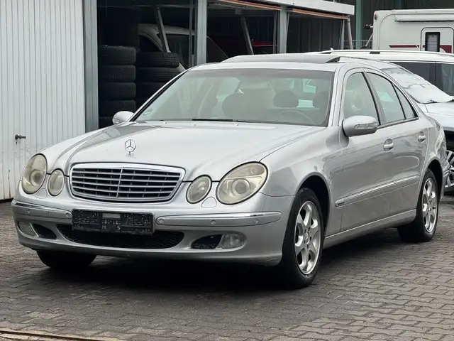 Mercedes-Benz E 270 CDI ELEGANCE Automatik Leder SD Xenon
