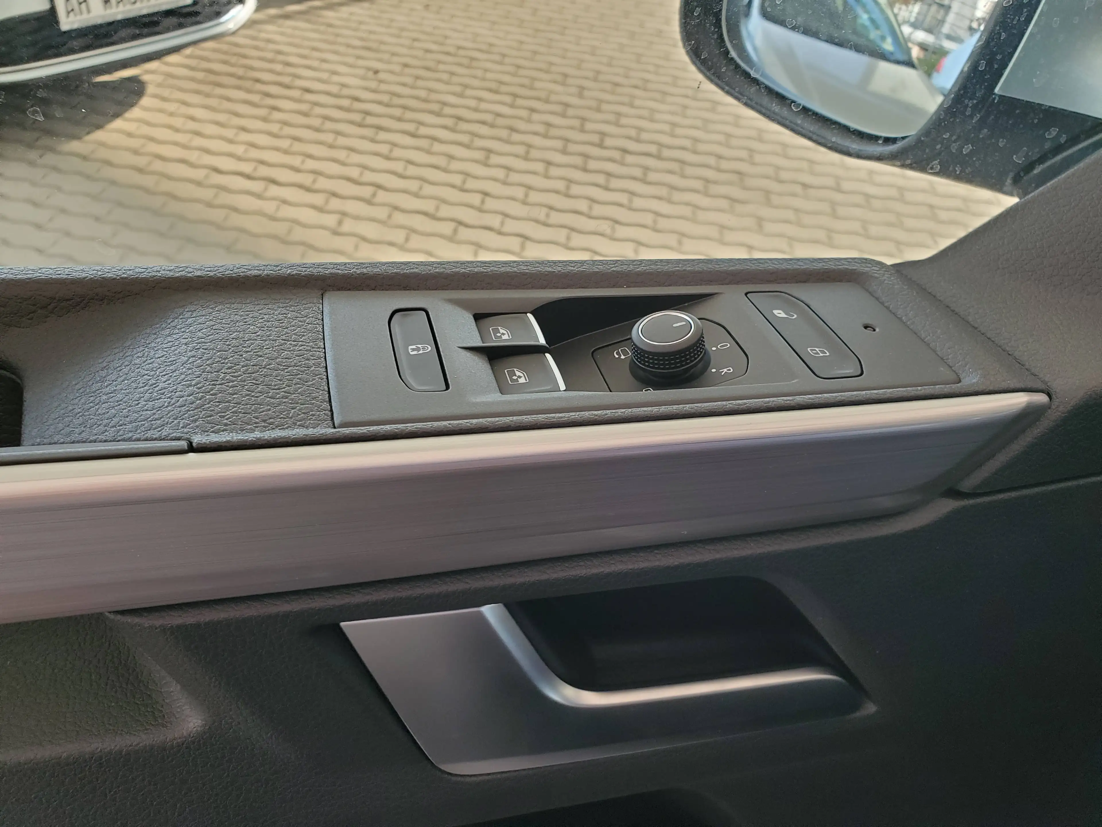 Volkswagen T6.1 Multivan 4MOTION Comfortline NAVI LED Standheizung — photo 10