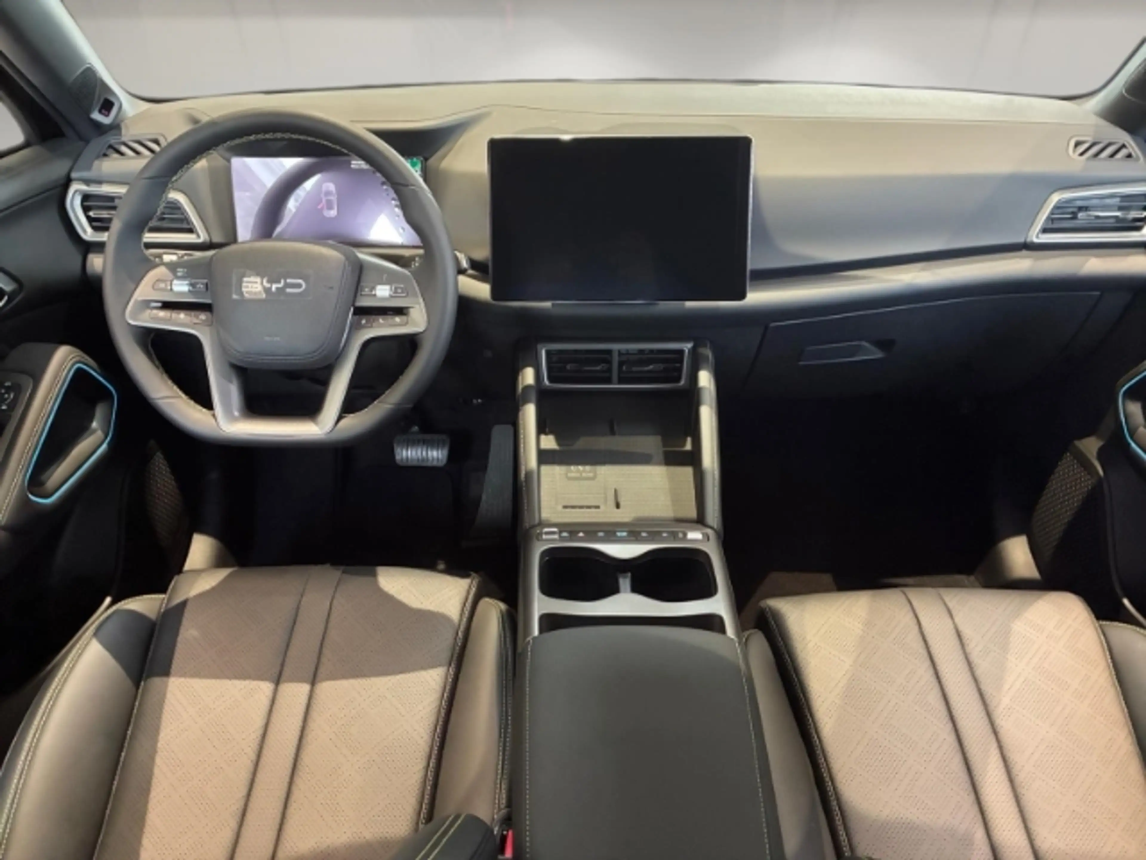 BYD Atto 2 DM-i 1.5 Boost Panorama/360 Grad/Sitzheizung/Navi/ — photo 13