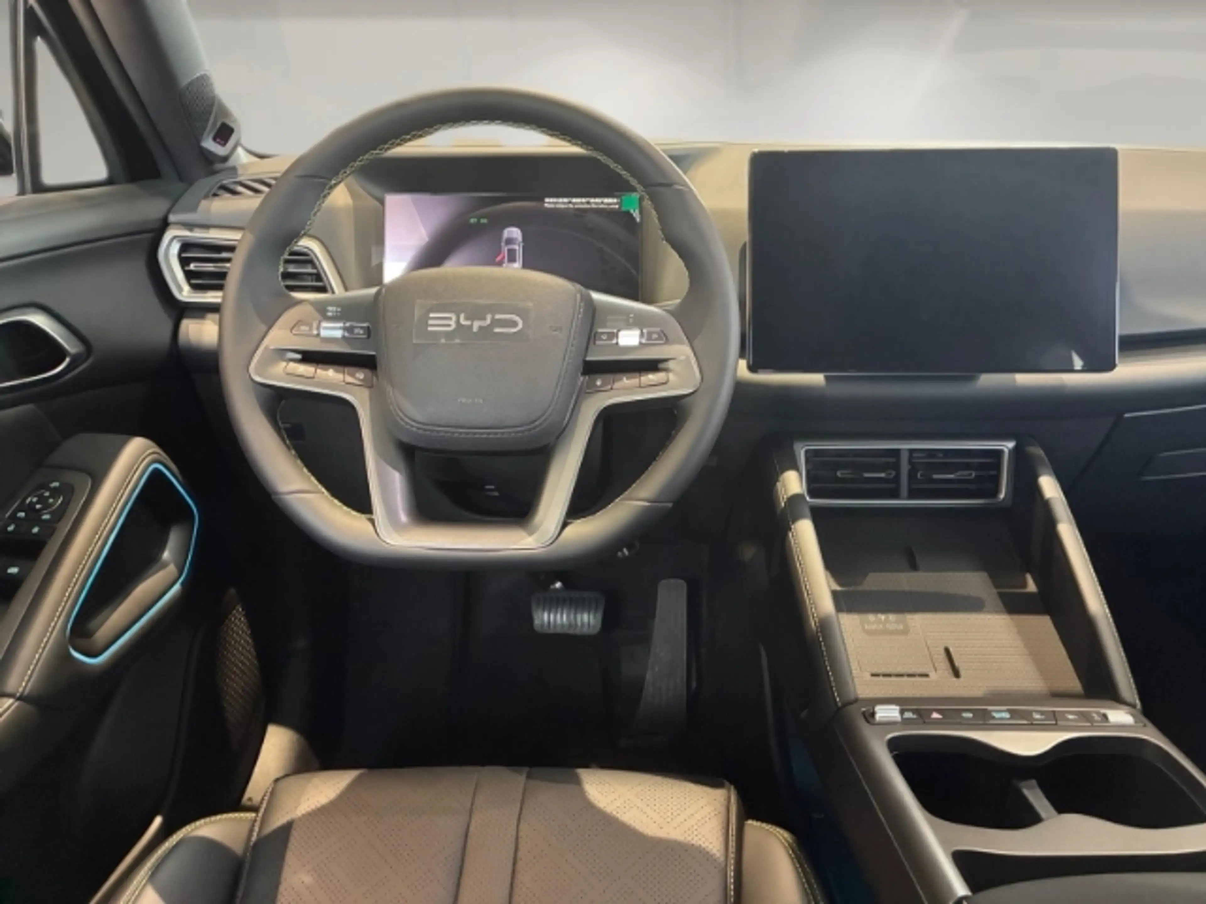 BYD Atto 2 DM-i 1.5 Boost Panorama/360 Grad/Sitzheizung/Navi/ — photo 12