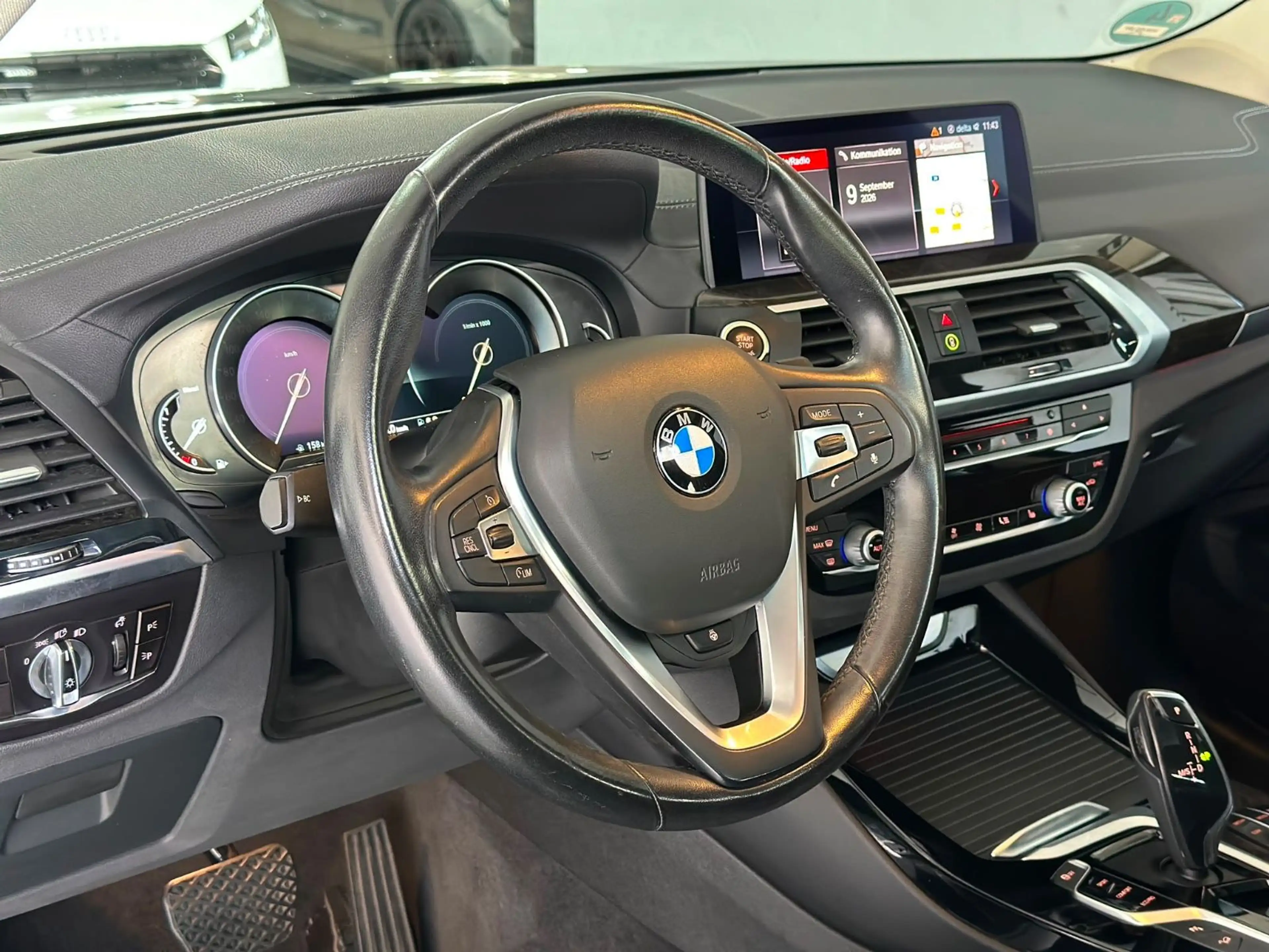 BMW X3 xDrive 20 d Aut. Luxury Line Voll 1.Hand — photo 3