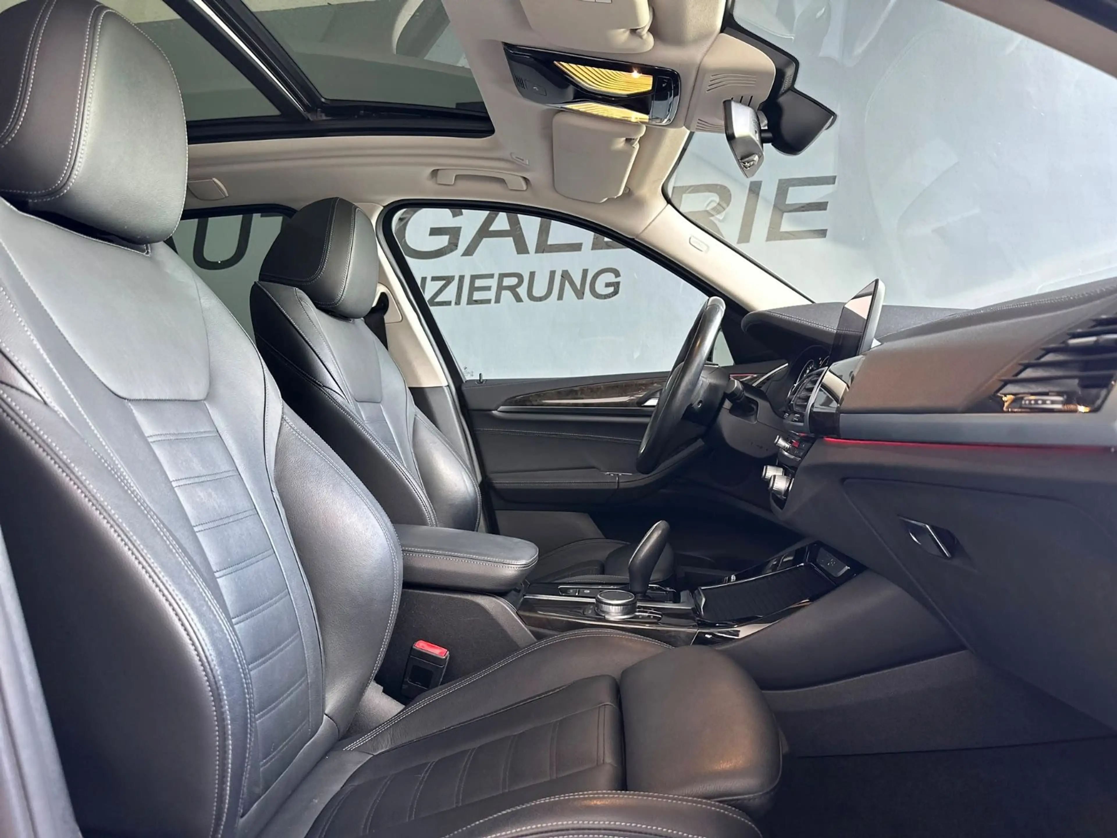 BMW X3 xDrive 20 d Aut. Luxury Line Voll 1.Hand — photo 8