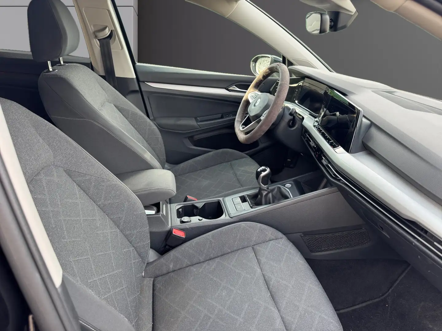 Volkswagen Golf 1.0 TSI Life OPF Noir - 2