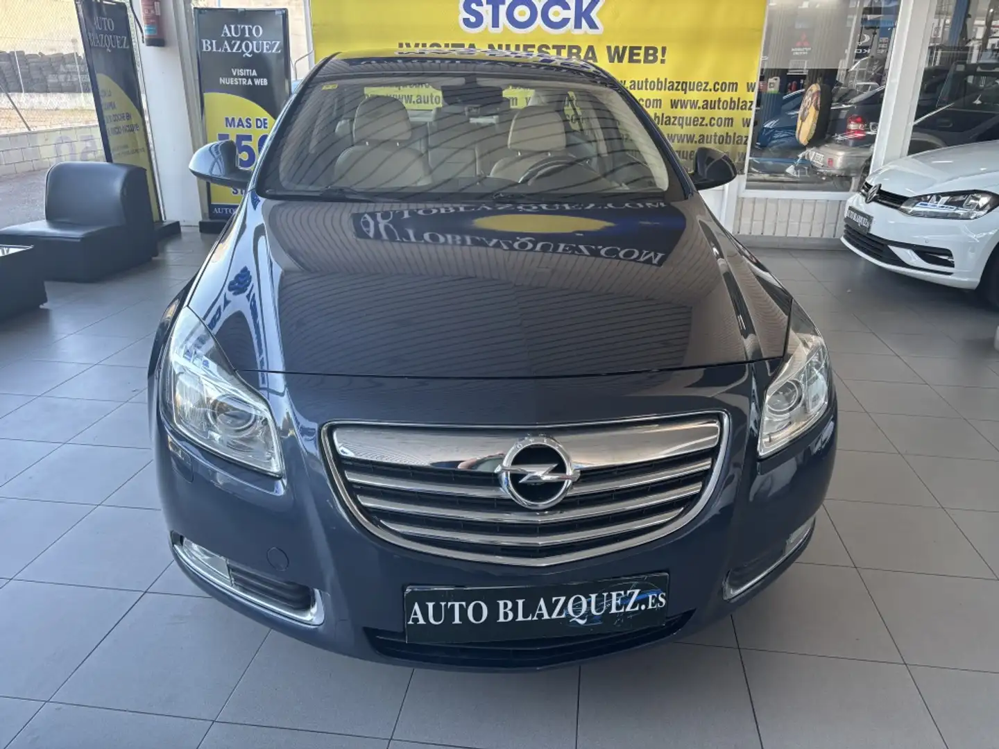 Opel Insignia 1.8 Essentia Gris - 2