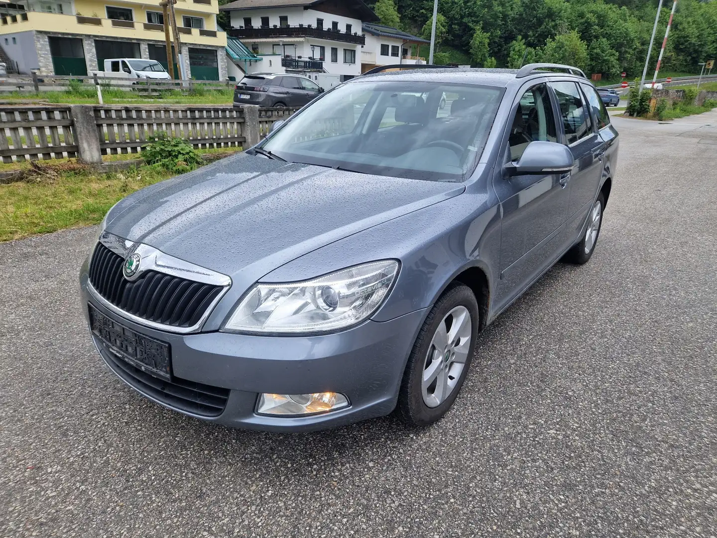 Skoda Octavia Elegance 4X4 Grau - 1