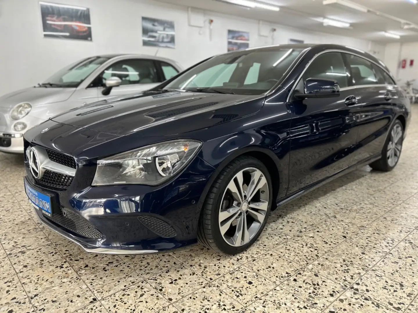 Mercedes-Benz CLA 200 CLA -Klasse Shooting Brake Blau - 1