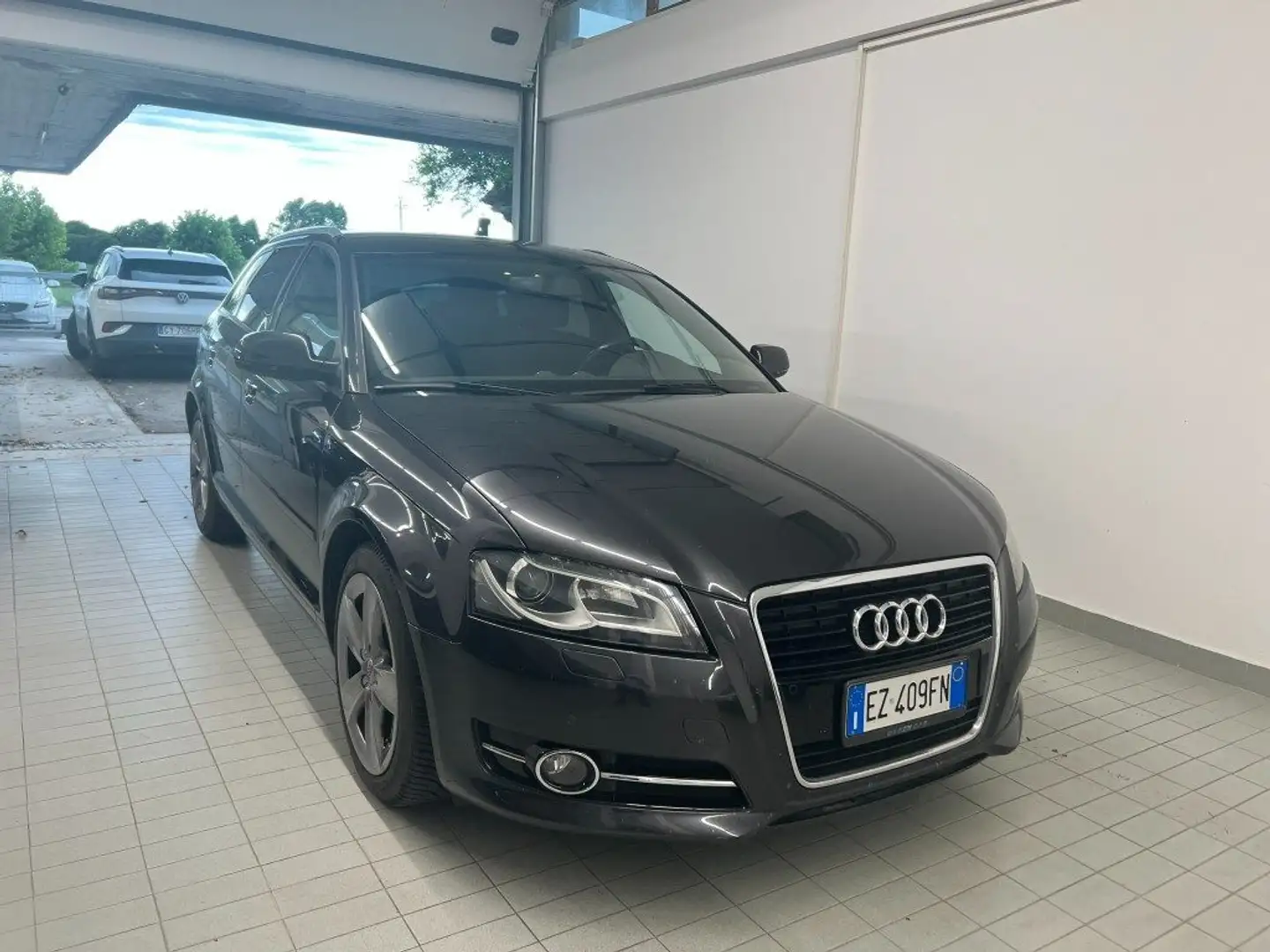 Audi A3 SPB. 2.0 TDI F.AP. S tronic Ambition Gris - 2