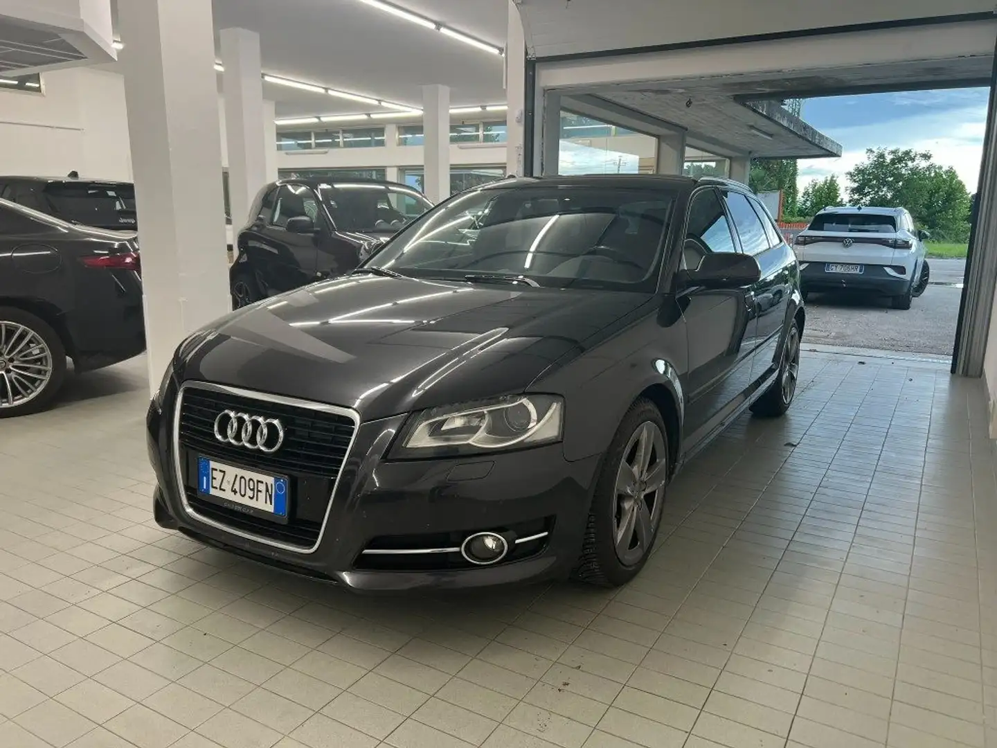 Audi A3 SPB. 2.0 TDI F.AP. S tronic Ambition Gris - 1