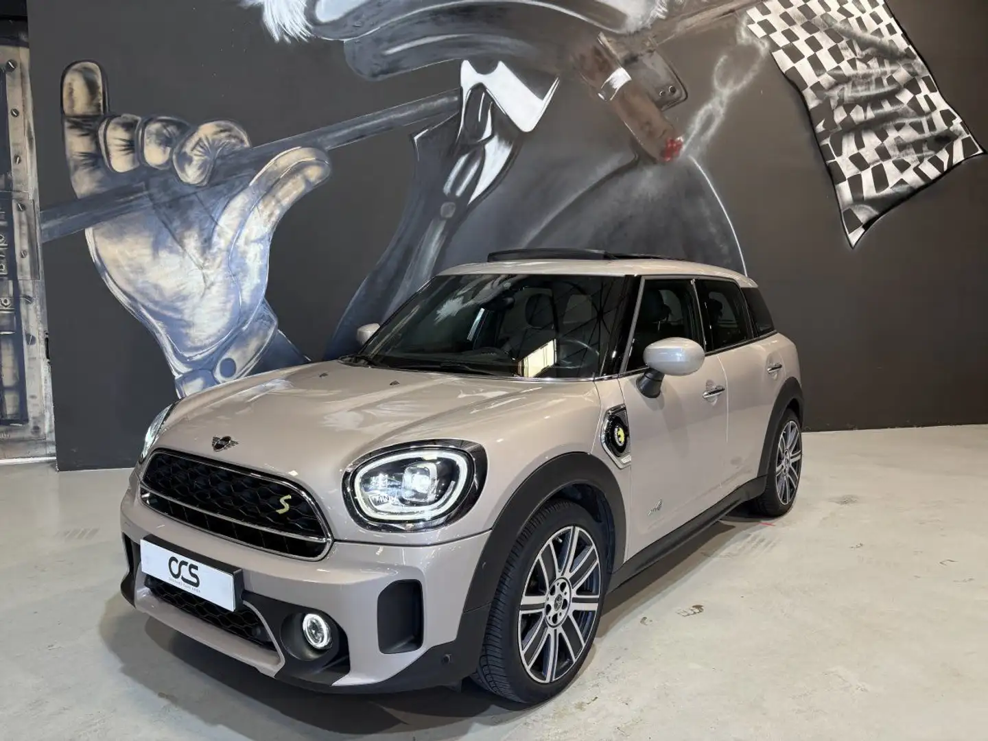 MINI Cooper Countryman Cooper SE ALL4 Yours 125%2B95 ch Toit ouvrant / Attelage Beige - 2