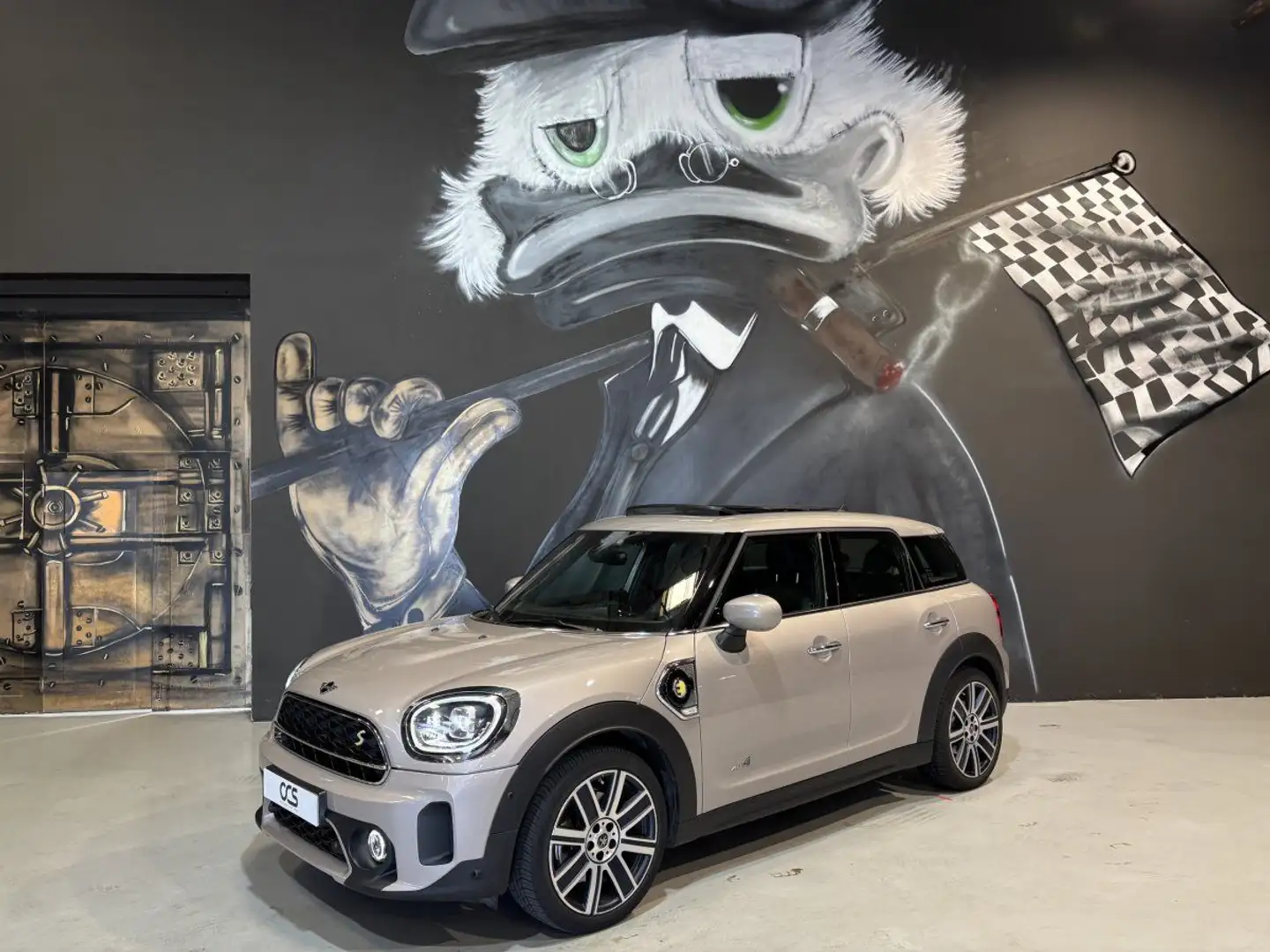 MINI Cooper Countryman Cooper SE ALL4 Yours 125%2B95 ch Toit ouvrant / Attelage Beige - 1