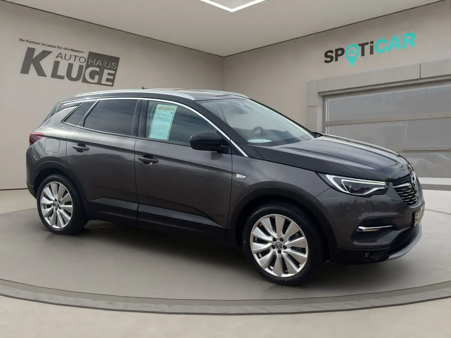 Opel Grandland X 1,6 Ultimate Hybrid 4, LED, Navi,AHK Gris - 2