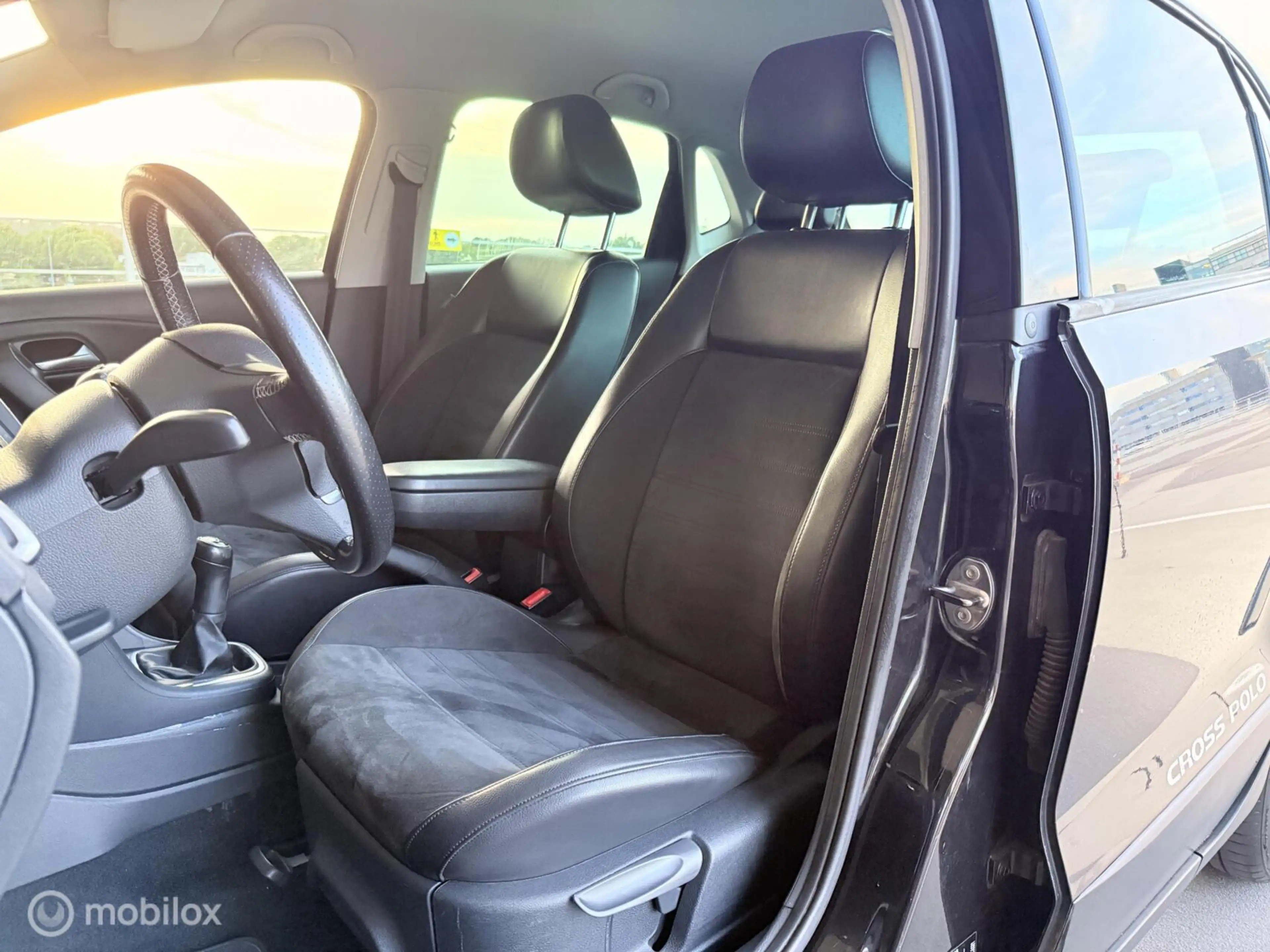 Volkswagen Polo Cross 1.2 Highline R-Line|Carplay|Camera|ALC — photo 4