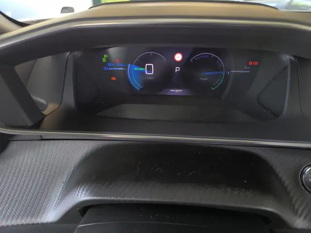 Peugeot 2008 view 16