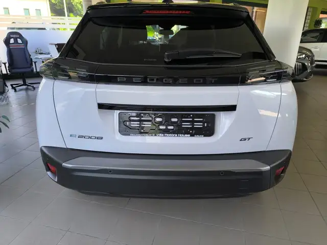 Peugeot 2008 view 8