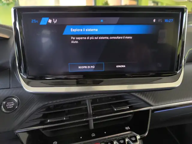 Peugeot 2008 view 17