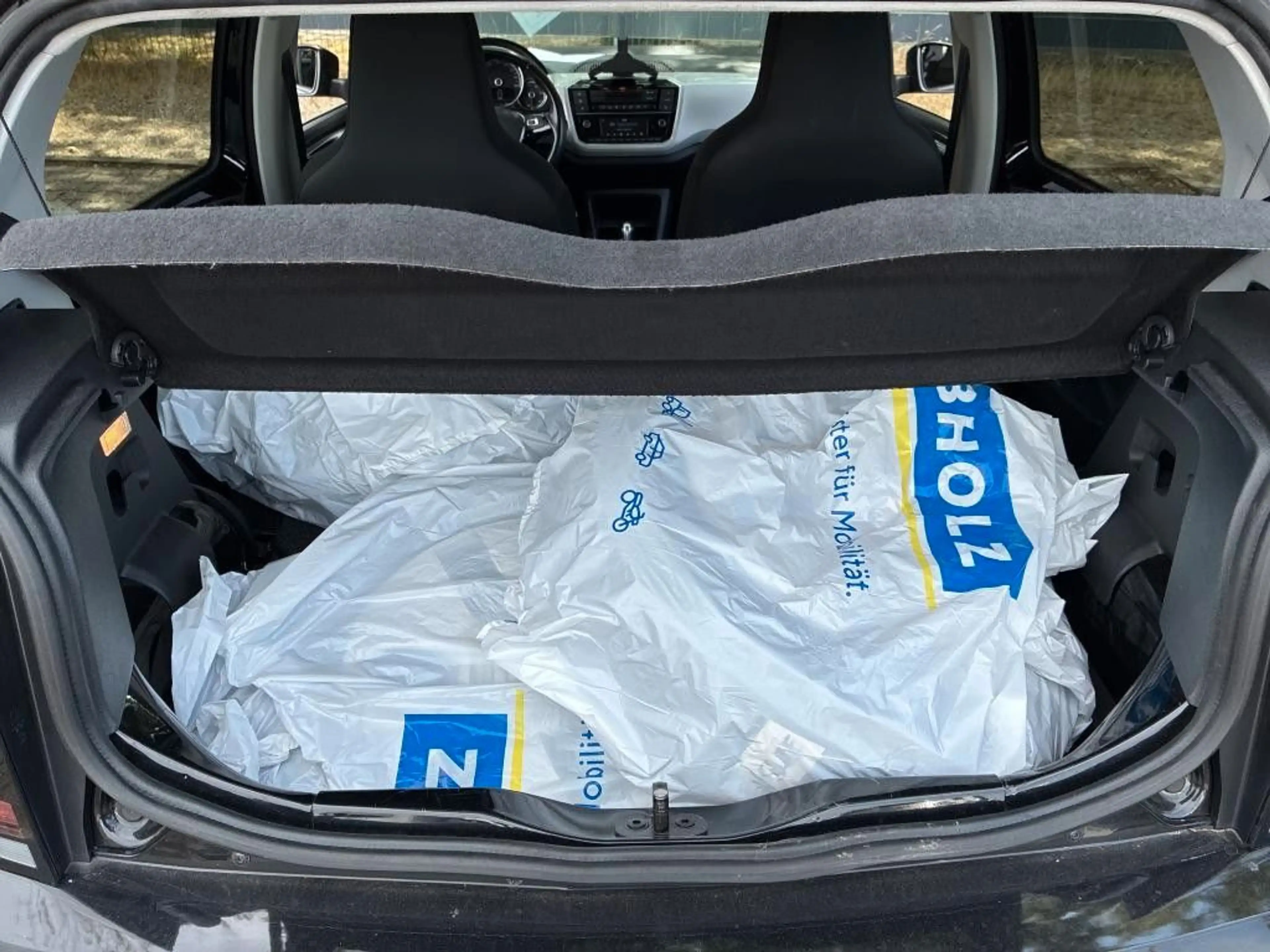 Volkswagen e-up! max Aut. Navi SHZ PDC Kamera CCS — photo 7