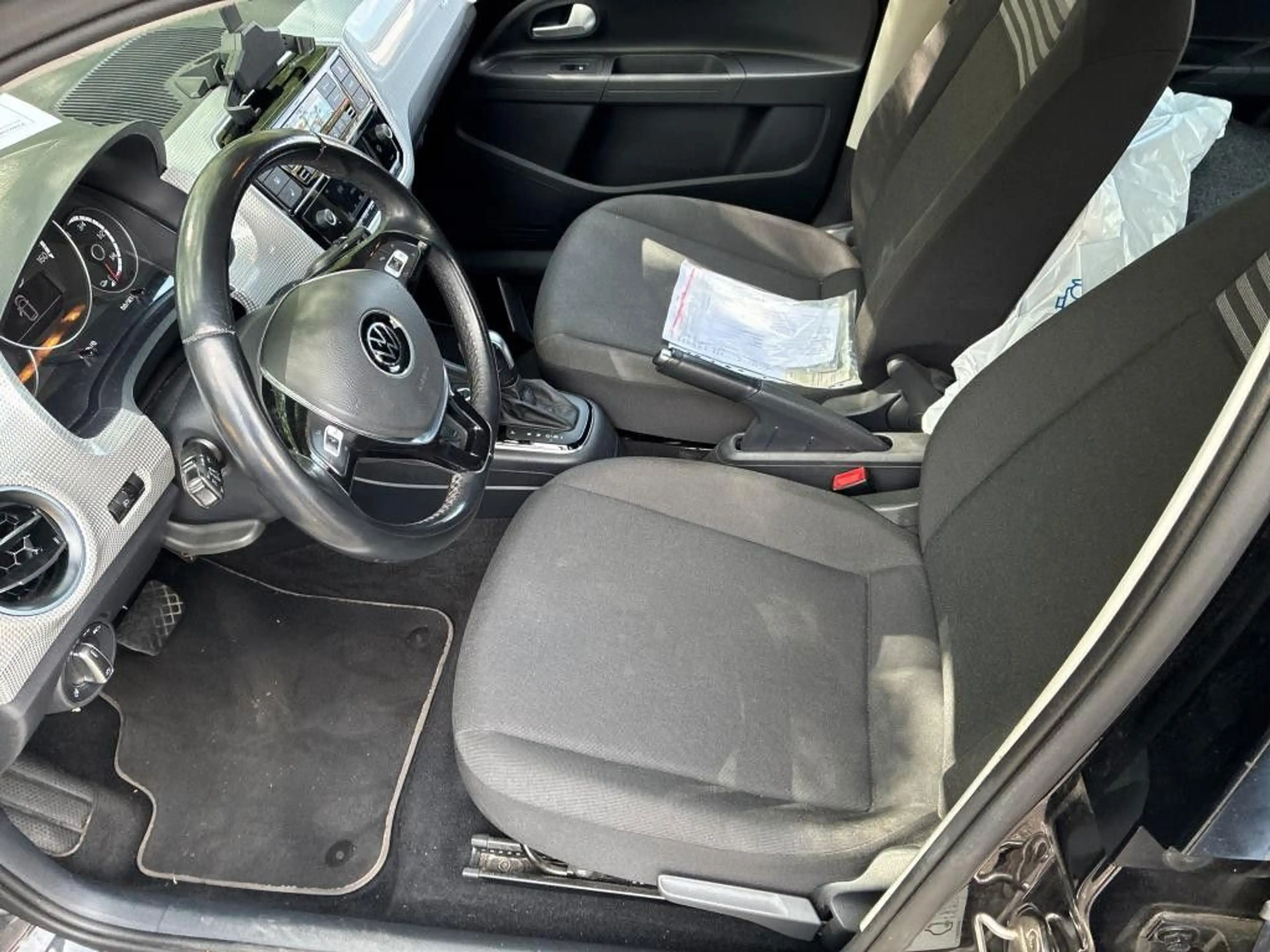 Volkswagen e-up! max Aut. Navi SHZ PDC Kamera CCS — photo 5
