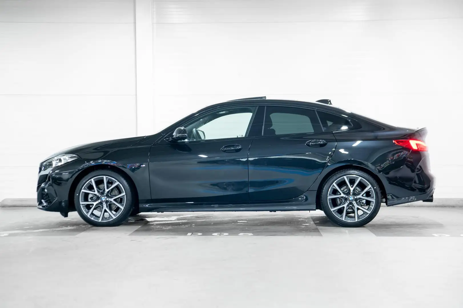 BMW 218 2 Serie Gran Coupé 218i | M-Sport | Travel Pack | Zwart - 2