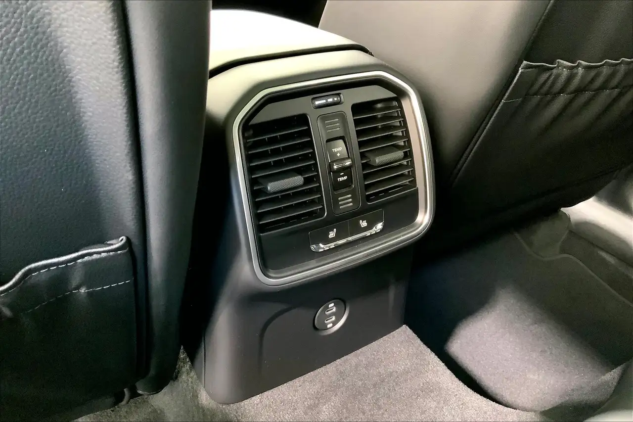 Porsche Macan снимка Porsche Macan