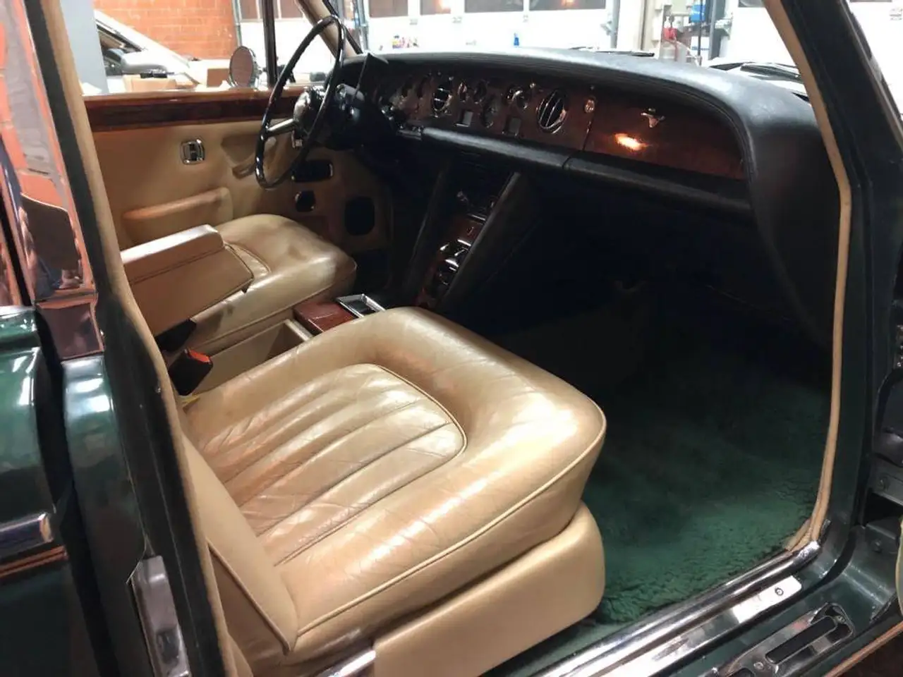 Rolls-Royce Silver Shadow aus 2. Hand, sehr liebevoll gepflegt., foto 10