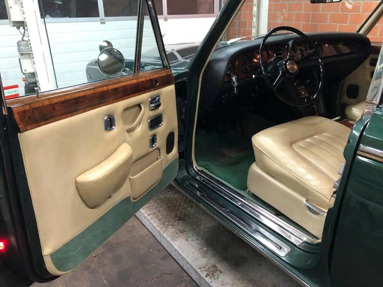 Rolls-Royce Silver Shadow aus 2. Hand, sehr liebevoll gepflegt., foto 11
