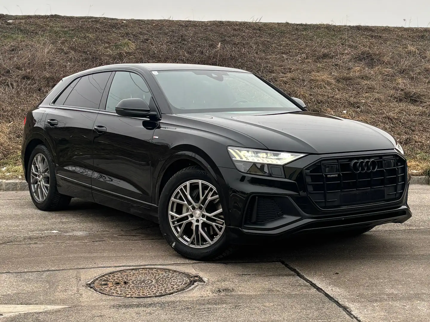 Audi Q8 Q8 50 MHEV TDI quattro Tiptronic Schwarz - 2