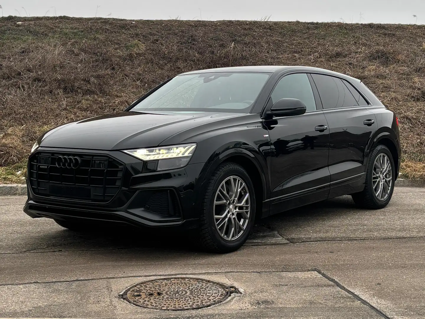 Audi Q8 Q8 50 MHEV TDI quattro Tiptronic Schwarz - 1