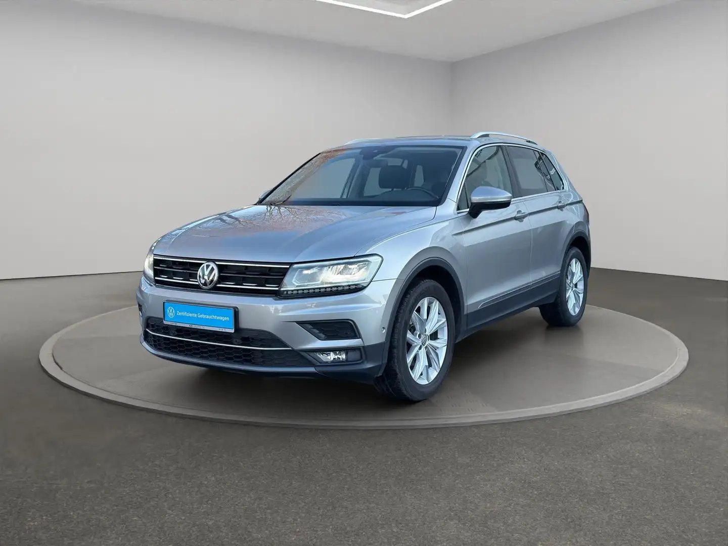 Volkswagen Tiguan 1.4 TSI 4Mot. DSG Highline AHK+LED+ACC+KA Silber - 2