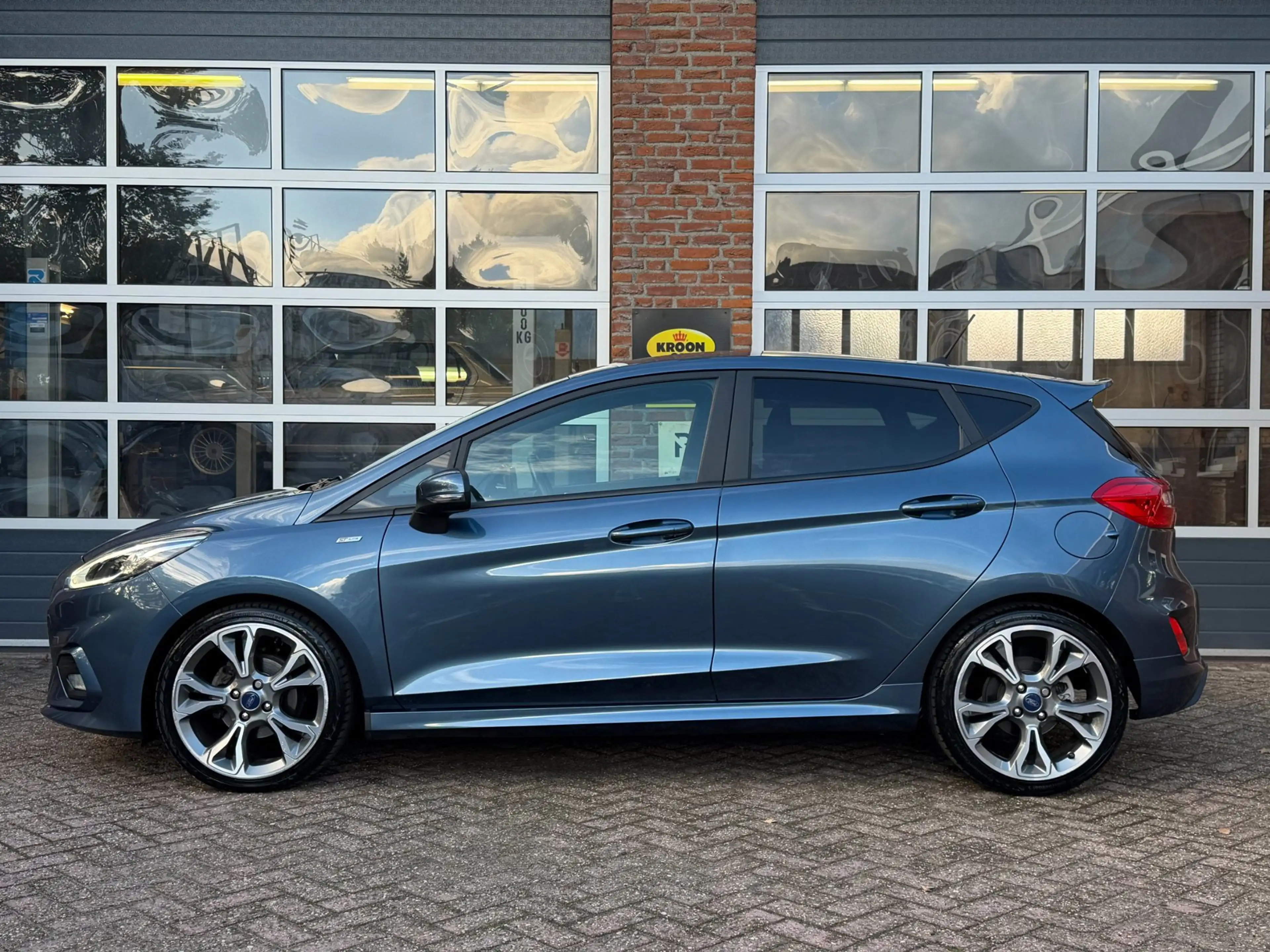 Ford Fiesta 1.0 EcoBoost Vignale ST Line, Stoel/stuurverw, Ada — photo 2