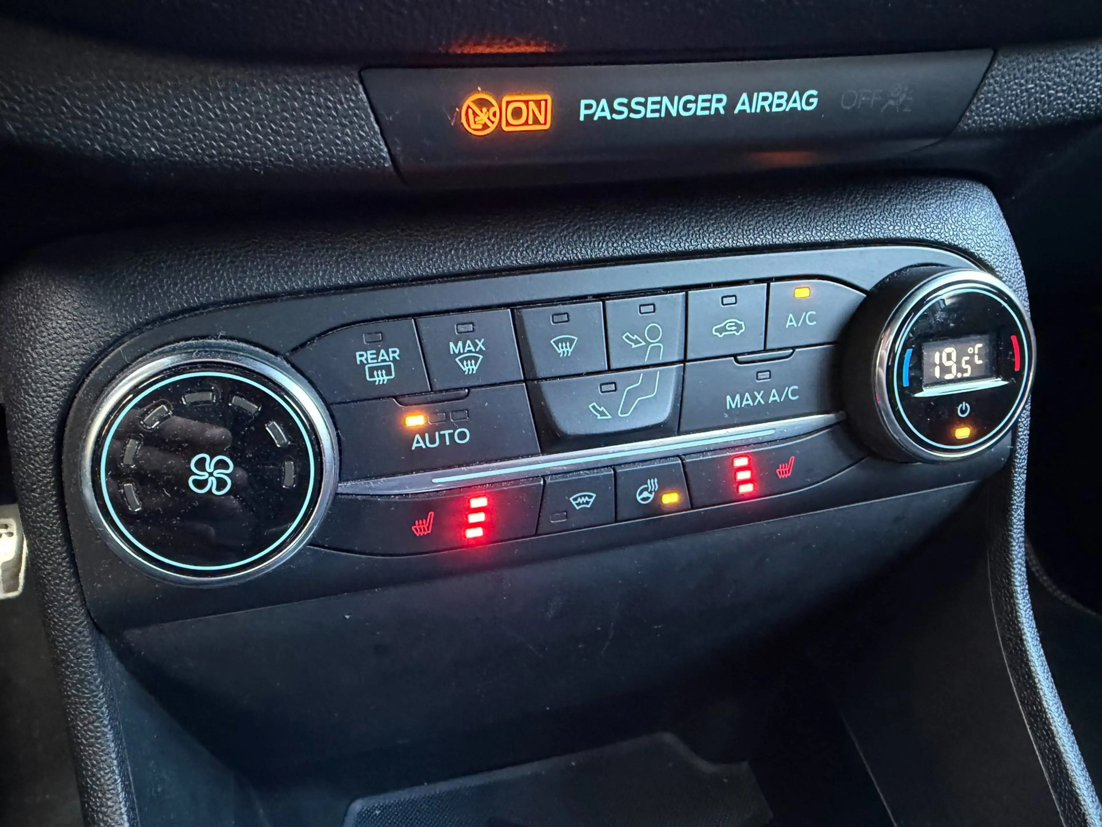 Ford Fiesta 1.0 EcoBoost Vignale ST Line, Stoel/stuurverw, Ada — photo 14