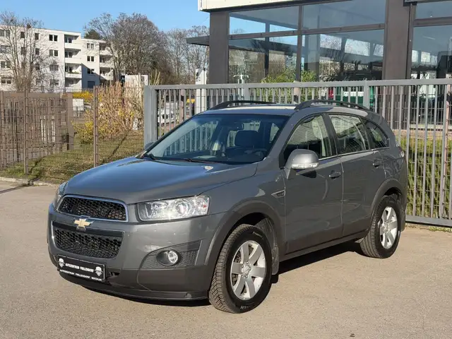 Chevrolet Captiva 2.4 LT 2WD 7 SITZER/PDC/17 ZOLL!!!
