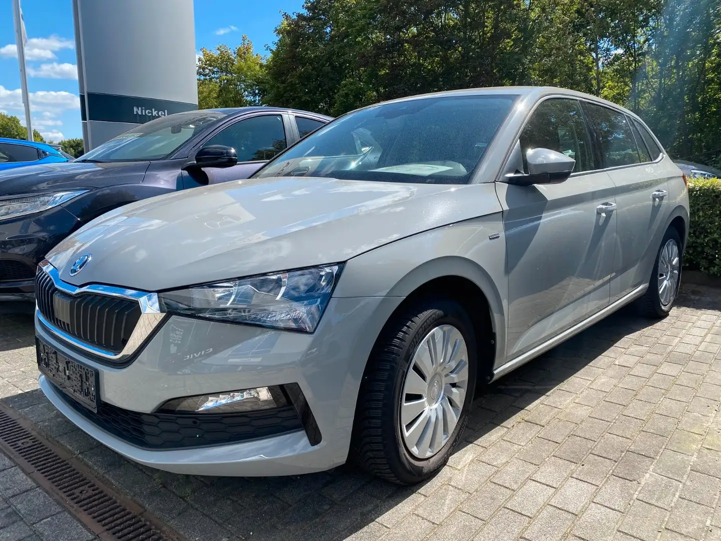 Skoda Scala Clever Grau - 1