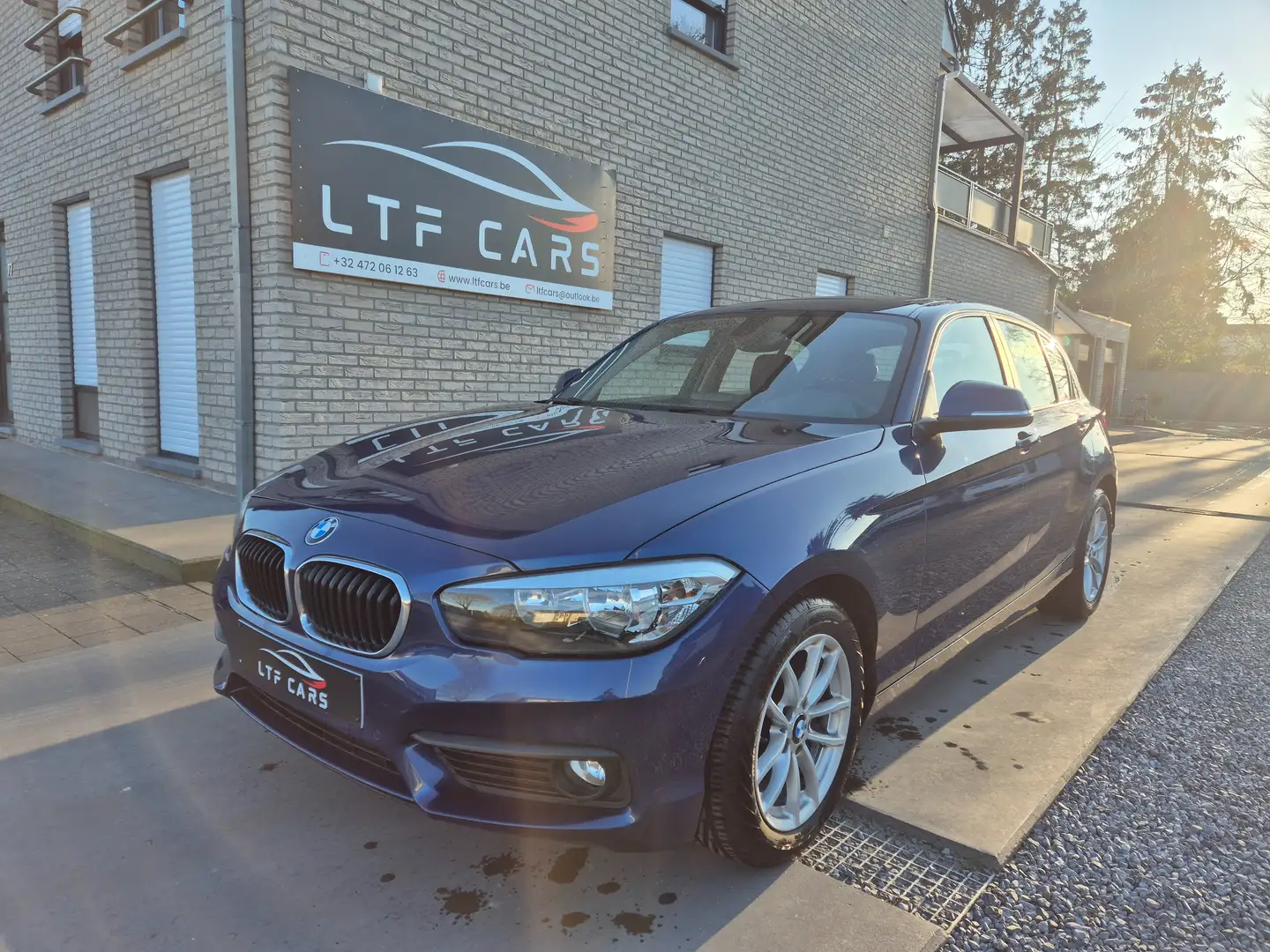 BMW 116 116i Blauw - 1