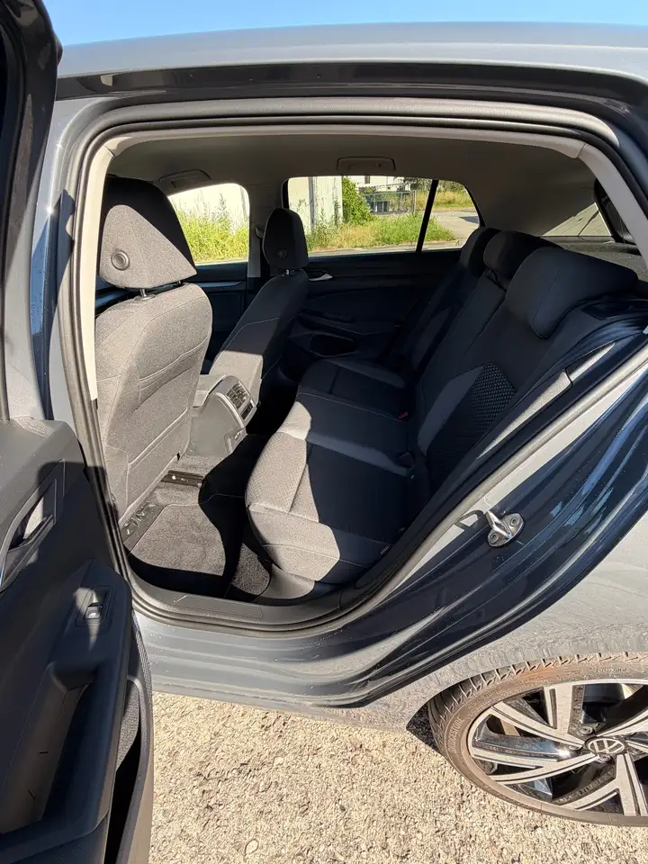 VOLKSWAGEN GOLF ACTIVE - 150 ch - 6 500KMS