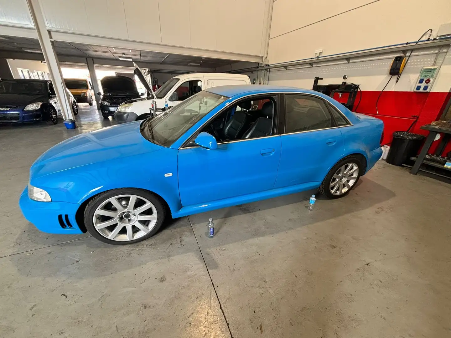Audi RS4 limo Modrá - 1