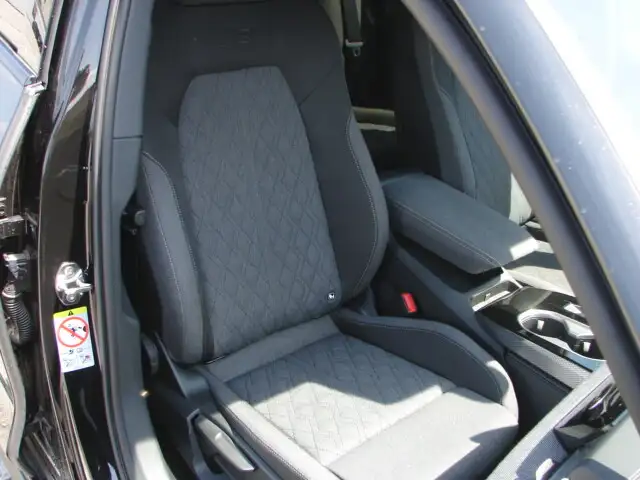 Audi A6 Avant 40 TDI quattro S-line S-tronic Ansicht 4