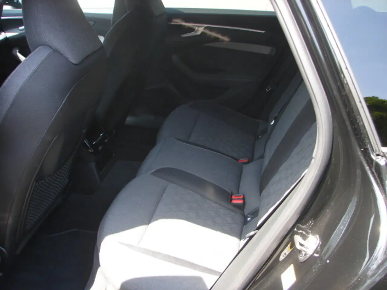 Audi A6 Avant 40 TDI quattro S-line S-tronic