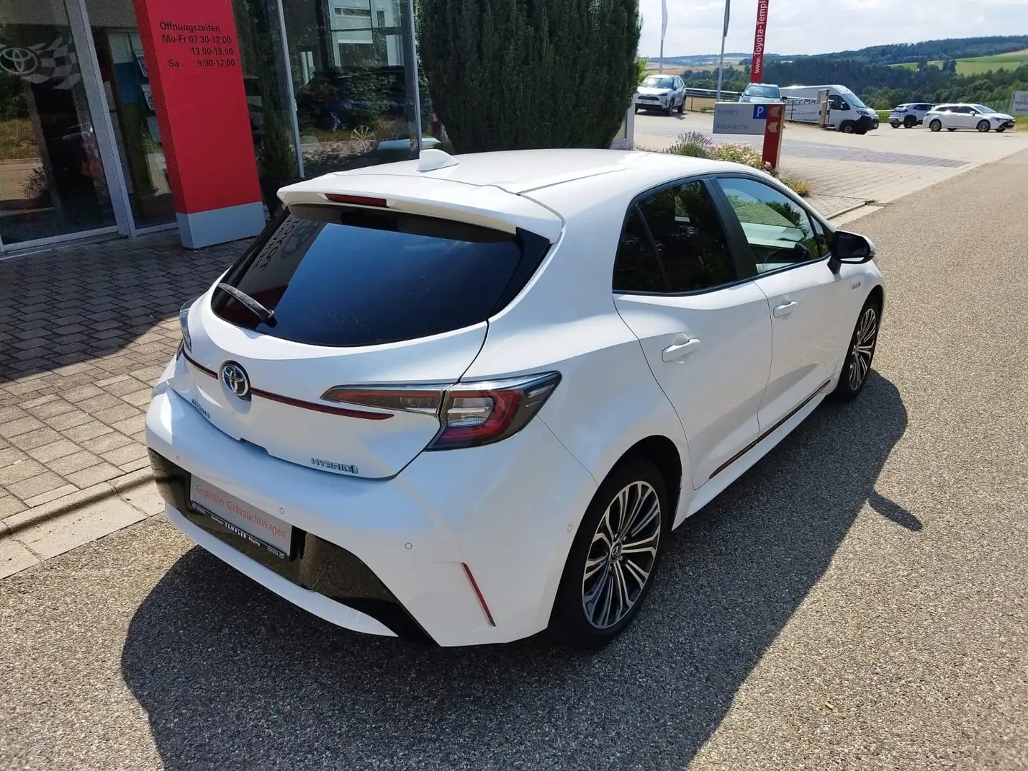 Toyota Corolla 1.8 Hybrid Club LED, NAVI, SHZ GARANTIE Blanc - 2