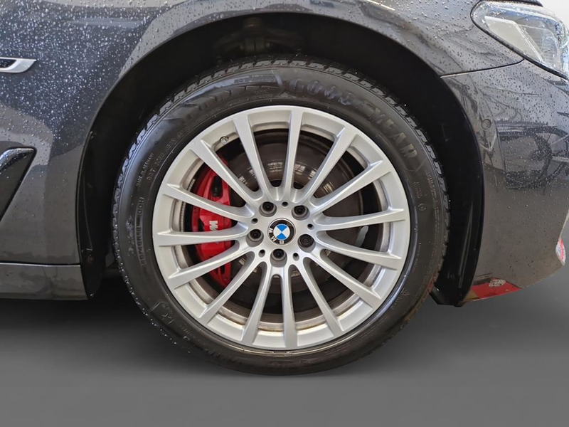 BMW 530 M Sport — photo 14